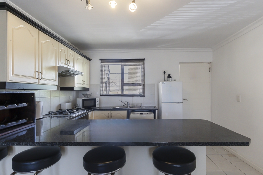 To Let 2 Bedroom Property for Rent in Heritage Park Western Cape